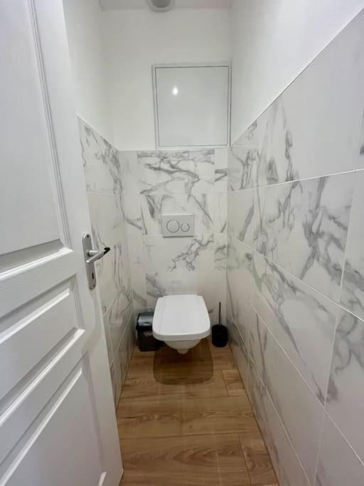 Appartamento T2 Renove A 15 Min De Lyon Pierre-Bénite Esterno foto
