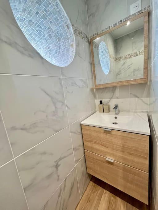 Appartamento T2 Renove A 15 Min De Lyon Pierre-Bénite Esterno foto