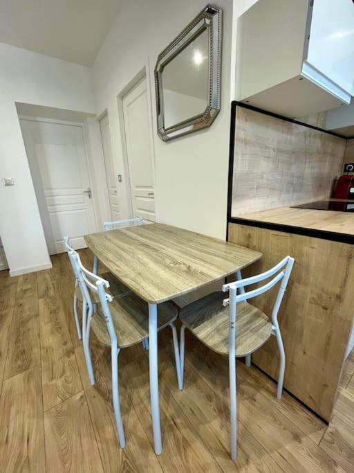Appartamento T2 Renove A 15 Min De Lyon Pierre-Bénite Esterno foto